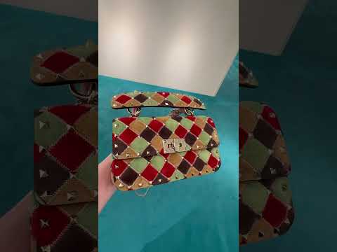 фото сумки valentino garavani (большая коллекция) 0