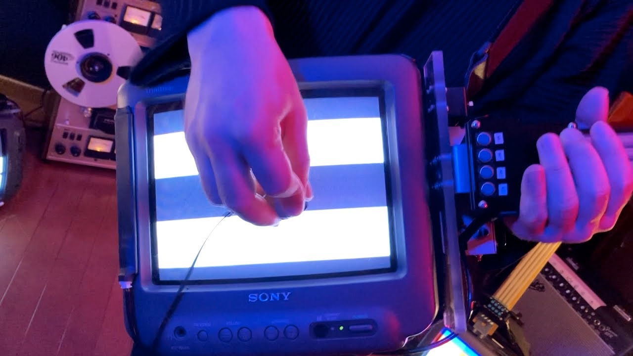 CRTelecaster NEO 📺🌈