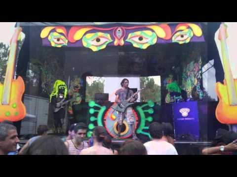 Blazing Noise and Future Monkeys   Dr Who is the Blazing Monkey (Demo version)