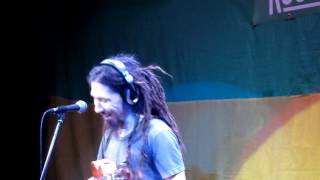 Rocky Leon - The sun is shining