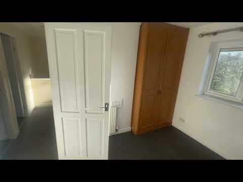 TO LET - Warrenne Road, Dunscroft, DN7 4AZ