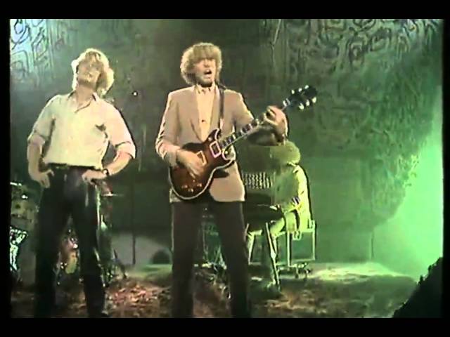 Bolland bolland the domino theory 1981. Боланд и боланд фото. Boland and boland. Джоэнн боланд. Boland and boland.