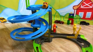 Carros para niños - Pista de Carreras - Speedy y Bussy