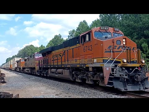 Rail-Classic "Santa Fe Warbonnet" BNSF #622 & Amazingly Ferocious Norfolk Southern & Union Pacific