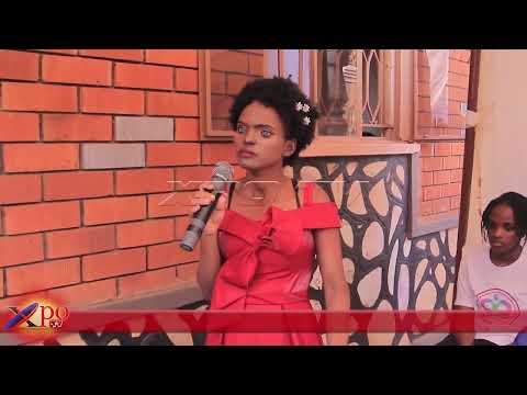 Alibetonza Sarah  atabukudde abakazi bembutto