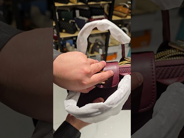 توري بورش جلد وقماش بيج غامق م22