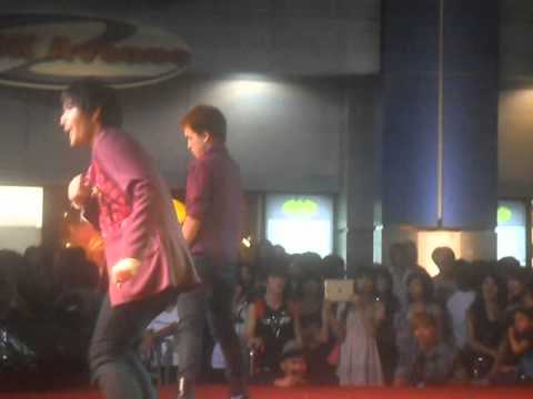 (FanCam) Nut DOMINO 280412 Hello Korea by MBK ITeen