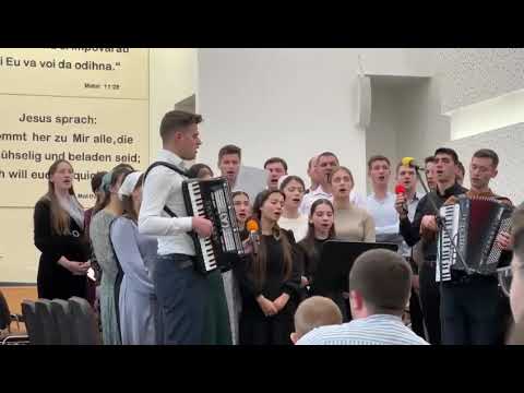 Frații Turanschi & un grup de tineri - Acela cu ochii ca para