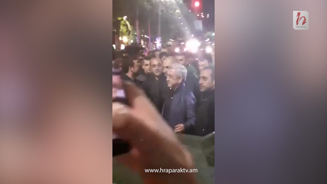 Սերժ Սարգսյանին դիմավորեցին ծափերով