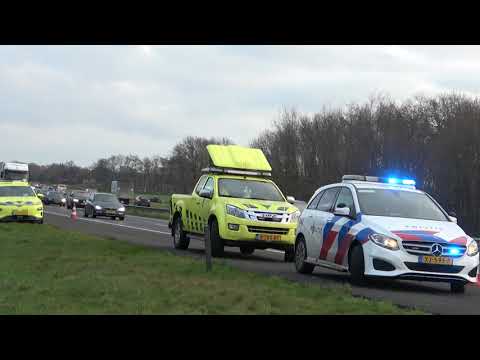 Drie gewonden na ongeval op A28 bij Rogat