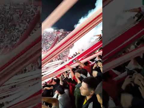"LA HINCHADA DE HURACÁN LA BANDA DE LA QUEMA" Barra: La Banda de la Quema &bull; Club: Huracán &bull; País: Argentina