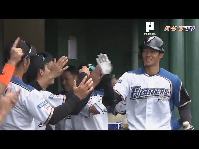 ファイターズ・石井一が一発を含む猛打賞の活躍