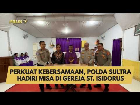 PERKUAT KEBERSAMAAN, POLDA SULTRA HADIRI MISA DI GEREJA ST. ISIDORUS