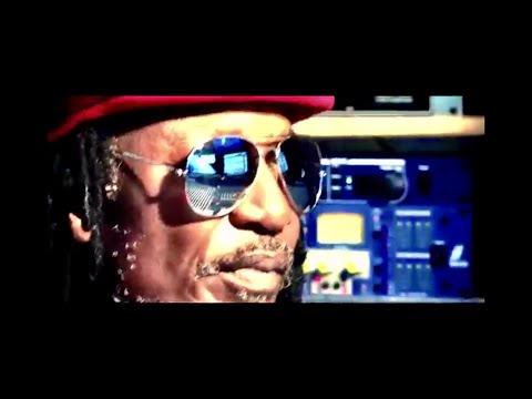 Videoclip de J'ai tué le commissaire — Alpha Blondy
