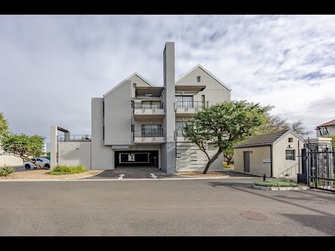 Large 3 bedroom apartment for sale in Cape Town - Royal Ascot