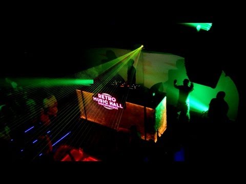 Roberto Chochola - Retro Music Hall Discotheque