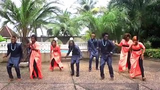 Guinée, PORTRAIT DE LA GRIOTTE AMINATA KAMISSOKO