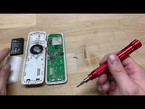 How do I open a Fritz!Fon C6?