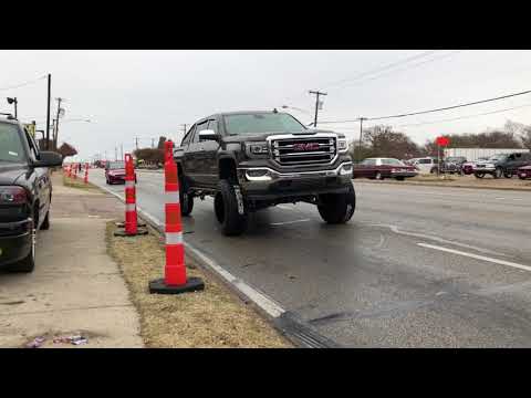 2016 GMC SIERRA 4WD.   22x14 MOTO METAL 962  @mcgaughys. Suspension