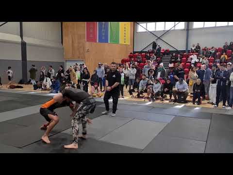 No gi, anton vs Vincent Hunt - Brasa Waitara , Wellington Regionals, first fight