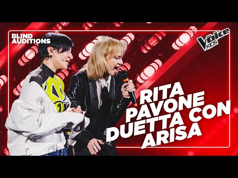 Le voci di Rita Pavone e Arisa in “Una Ragione In Più” | The Voice Kids 3 Blind Auditions