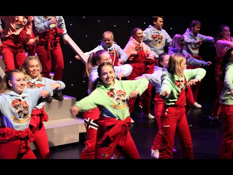 Skienrevyen 2020 - "R+T"