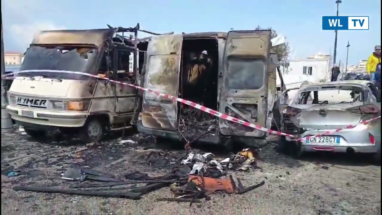 Siracusa: in fiamme tre camper e un’auto, nei pressi di Riva Nazario Sauro