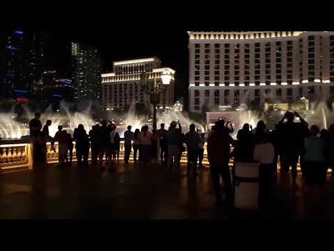 Bellagio Dancing Fountains in Las Vegas (Oct.13, 2019)
