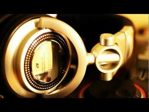 Thomas Gold vs. Robbie Rivera - Turn Around & Sing 2 Me (Michael Weermets Bootleg) HQ