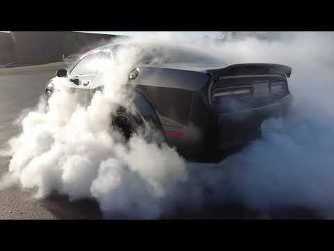 Challenger Hellcat Burnout!!