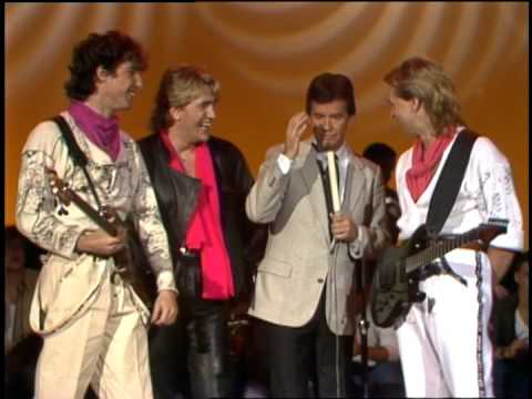 Dick Clark Interviews Wang Chung - American Bandstand 1984