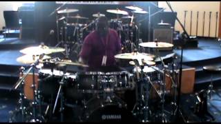 Larnell (Stixx) Lewis - Drummers United 2012 (1)