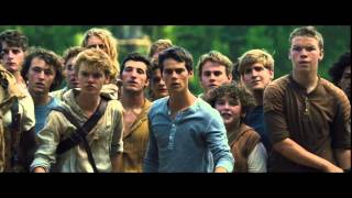 The Maze Runner - Thomas Goes Into The Maze