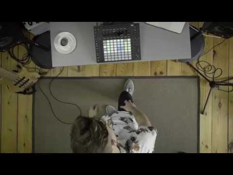 JNTHN STEIN making a beat with Ableton Push 2