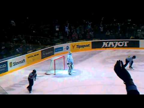 Tom�? Bul�k penalty goal Hc Slovan BA-MHC Martin