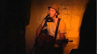 John Fullbright Performs "The High Road" at North Shore Point House Concerts
