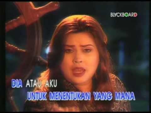 cinta segi tiga intan ali