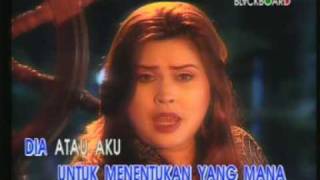 Download lagu cinta segi tiga intan ali mp3 Download lagu cinta segi tiga intan ali mp3