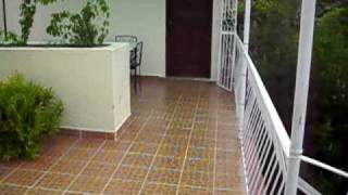 preview picture of video 'Stairway to an apartment (Casa Particular) in Santiago de Cuba'