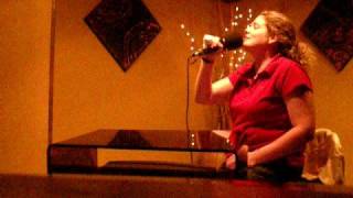 Vicky en Charada - Besaré el suelo (Luz casal)