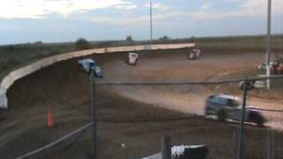preview picture of video 'IMCA Modified race at Stuart Speedway'