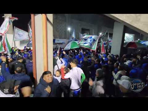 "Previa hinchada de Vélez en Moron. La que nunca falla..." Barra: La Pandilla de Liniers &bull; Club: Vélez Sarsfield