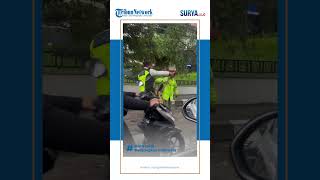 Download lagu Diduga Tak Diberi Uang, Pengamen ini Mengamuk Hingga Pukul Wanita Pengendara Motor Pakai Gitar! mp3 Download lagu Diduga Tak Diberi Uang, Pengamen ini Mengamuk Hingga Pukul Wanita Pengendara Motor Pakai Gitar! mp3