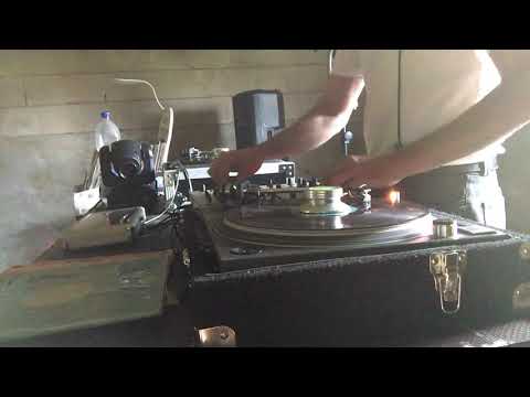 De Omgevallen Platenkast / Dance2Vinyl Example 6  UK Garage