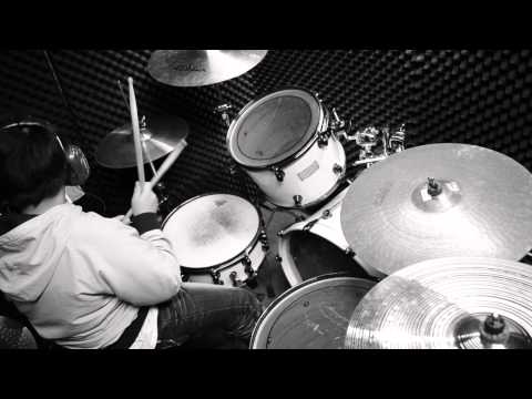 Rockschool : Drums Debut Grade (2012) - JayJay playing Drums