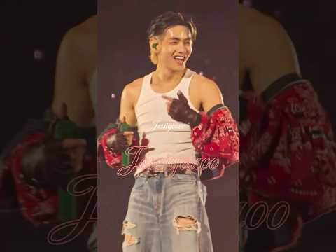 Taehyung Body to body 🥵 Las Vegas day 3 #bts #방탄소년단 #v #taehyung #bts_arirang #bts_tour