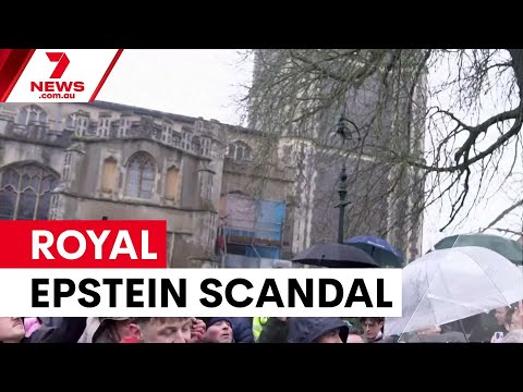 King Charles heckled over Prince Andrew's Epstein links | 7NEWS