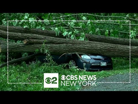 Lee makes landfall with in Canada; 1 death reported in Maine