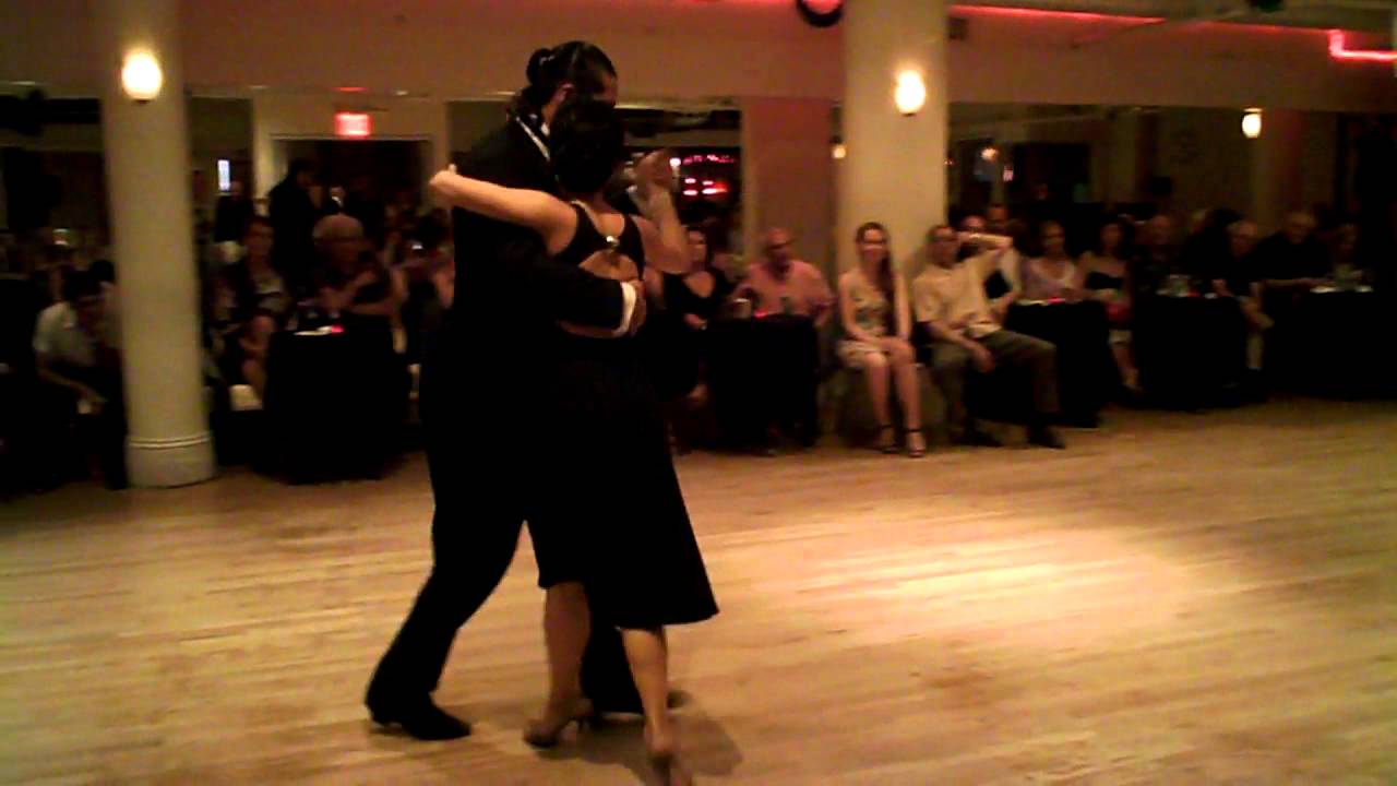 Veronica Palacios & Omar Quiroga: Argentine Tango/milonga @ Amarra's (2 of 3)