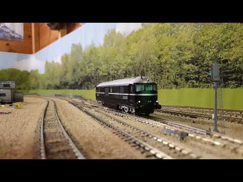 Rails / Heljan 18000 Black & Silver DCC test run